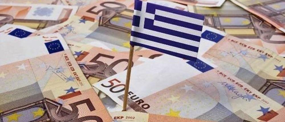 Λεφτά - ευρω - ελληνική σημαια