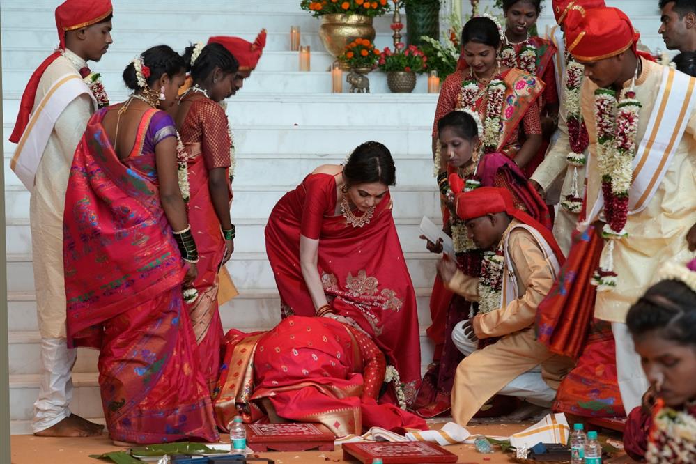 Ινδία - Δισεκατομμυριούχος - Γάμος