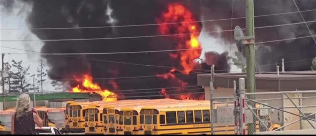 Κλιματική κρίση - Φωτιές στον Καναδά: Εκκένωση πόλης και εθνικού πάρκου (βίντεο)