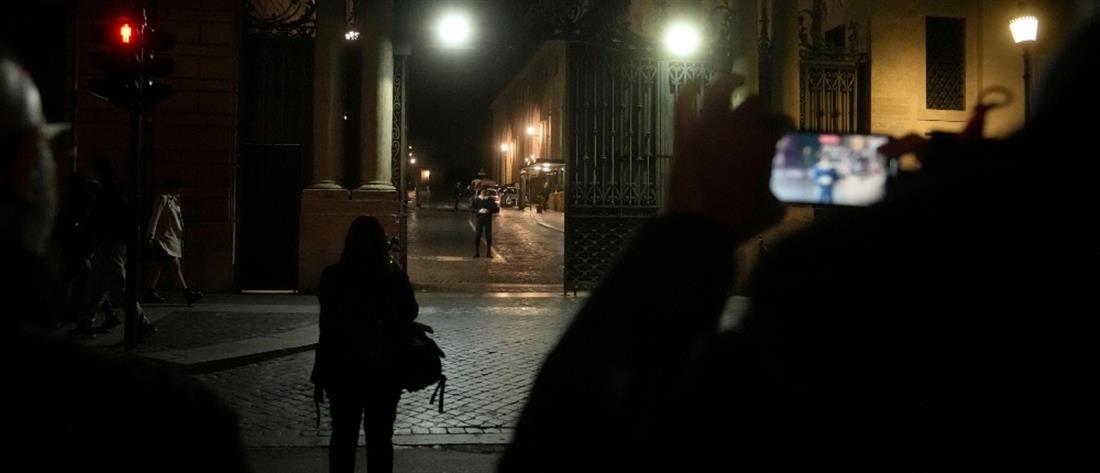 Βατικανό: Εισβολή αυτοκινήτου… από την κεντρική είσοδο (εικόνες)