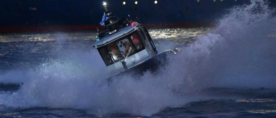 Κρήτη: Aκυβέρνητη θαλαμηγός με 10 επιβαίνοντες