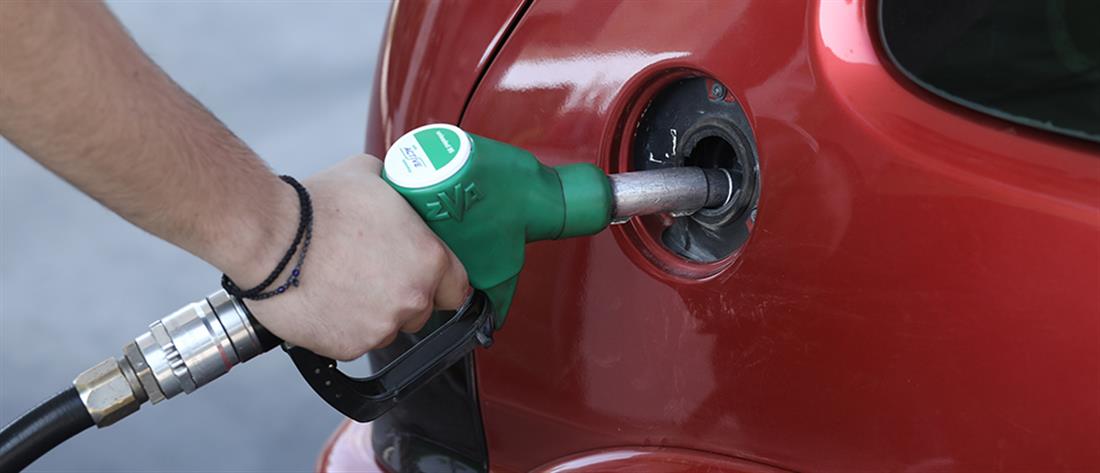 Βενζινοπώλες: η πτώση στην τιμή του πετρελαίου έχει περάσει στις αντλίες