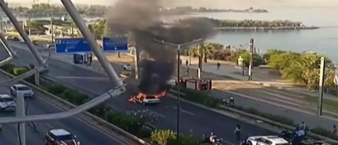 Άλιμος – Παραλιακή: Αυτοκίνητο έπιασε φωτιά εν κινήσει (εικόνες)
