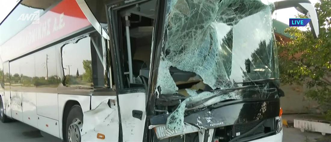 Πλαταμώνας: 19χρονος ο νεκρός στο τροχαίο με λεωφορείο και δύο ΙΧ (εικόνες)