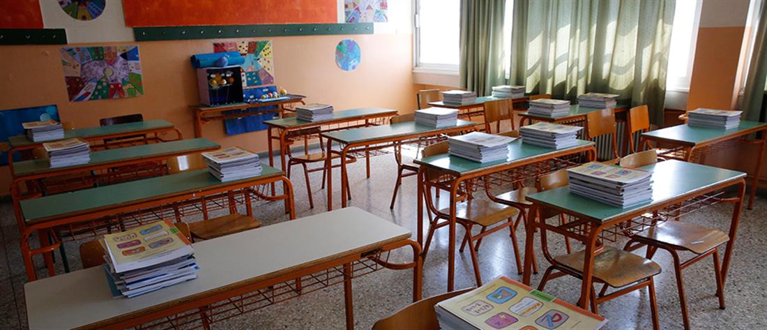 Κορονοϊός – Κεραμέως: Τα σχολεία θα παραμείνουν ανοιχτά