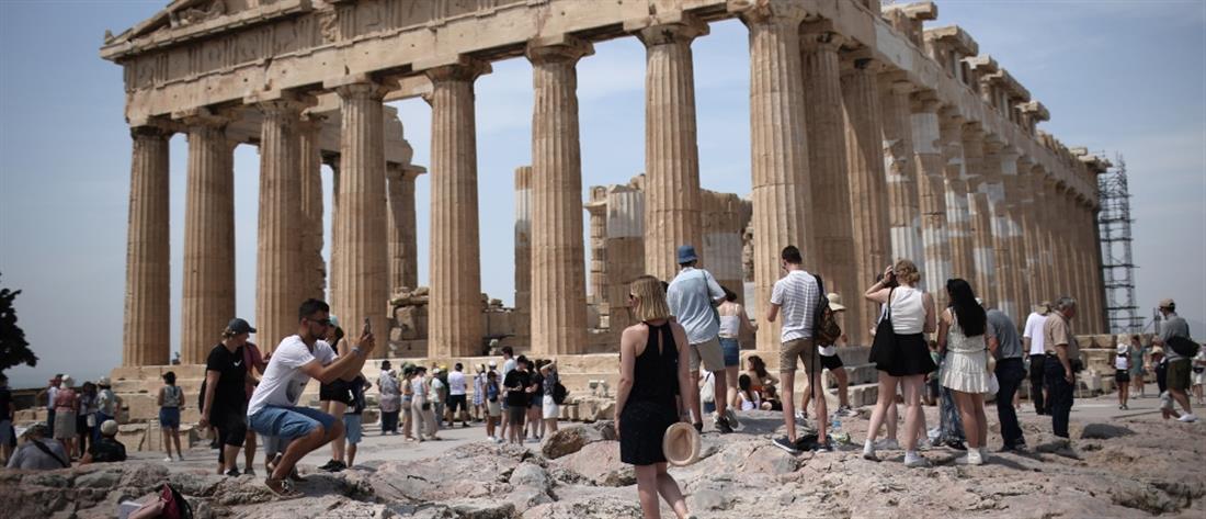 Guardian για τουρισμό στην Ελλάδα: Απροσδόκητη επιτυχία το 2022