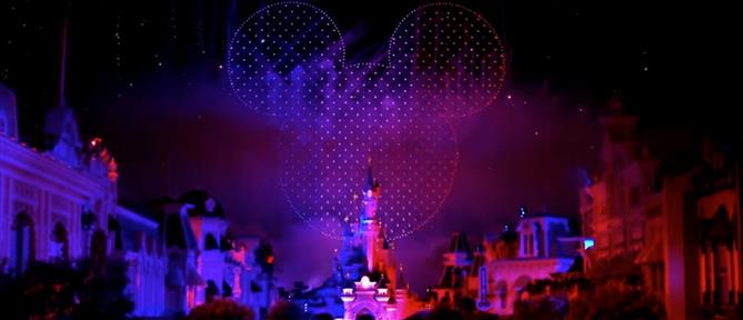 Disneyland: Έσπασε ρεκόρ Γκίνες με φαντασμαγορικό drone show (βίντεο)